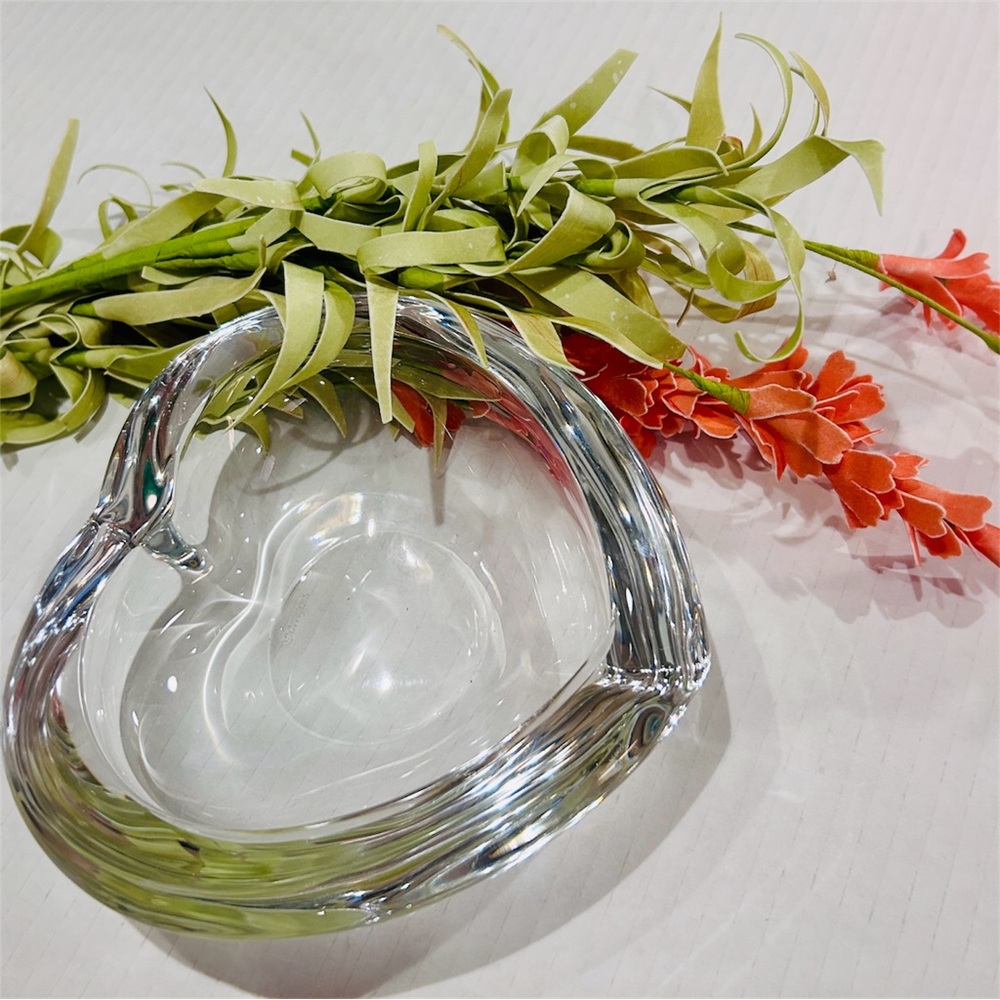 Orrefors glass heart trinket or keys dish.